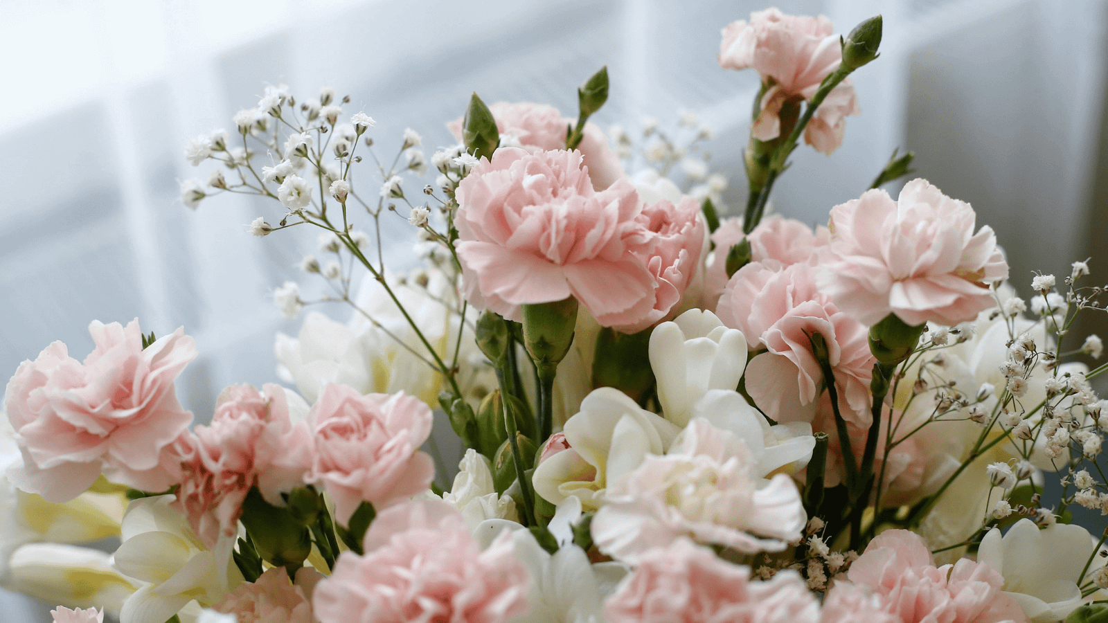 What to Know Before Sending Hospital Flowers