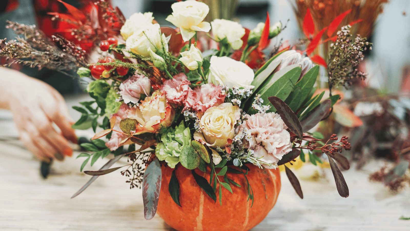 Floral arrangement custom creation by experts