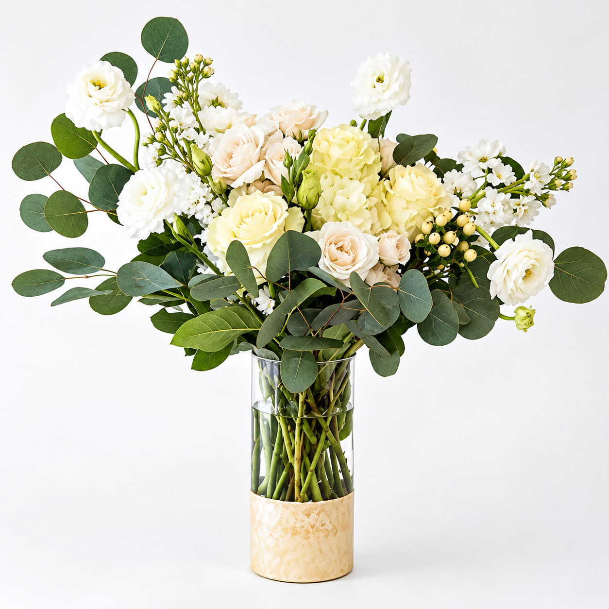 cream-floral-arrangement